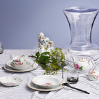 020110-00822-1_05 roses meissen.jpg