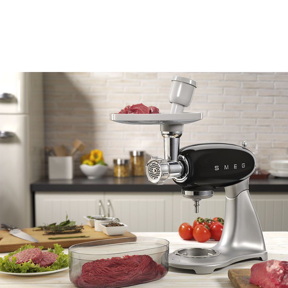 accessorio tritatutto planetaria smeg SMMG01 montato.jpg