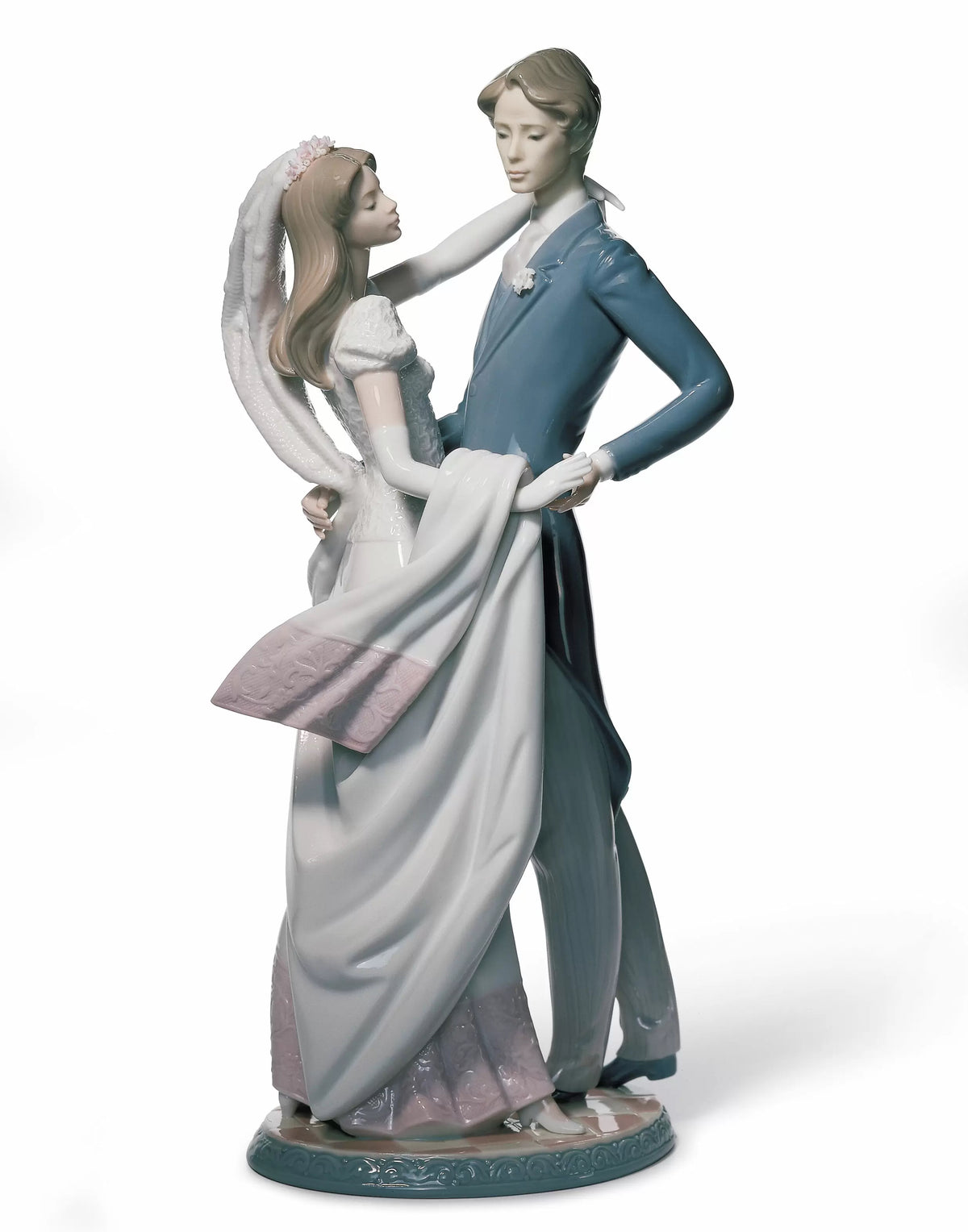 sposi che ballano Lladro 1001528.jpg
