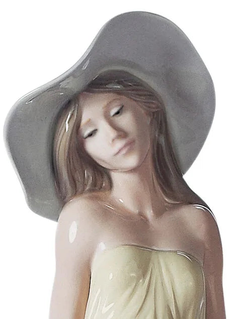 dama dettaglio viso Lladrò 1005378.jpg