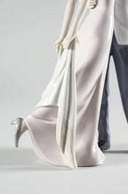 Felice anniversario Lladro 1006475 dettagli vestito lei.jpg