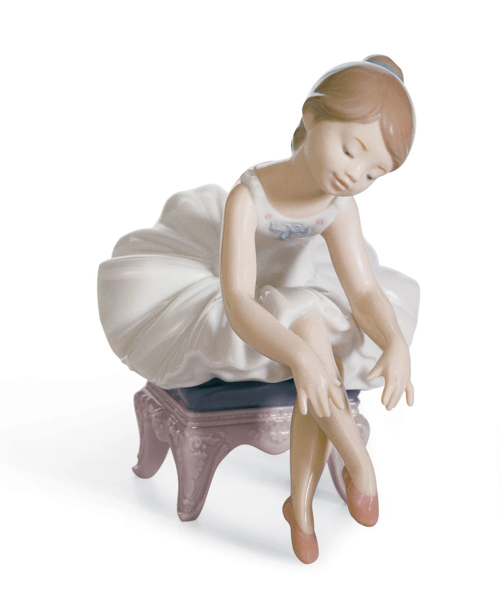 piccola ballerina Lladro 1008125.jpg