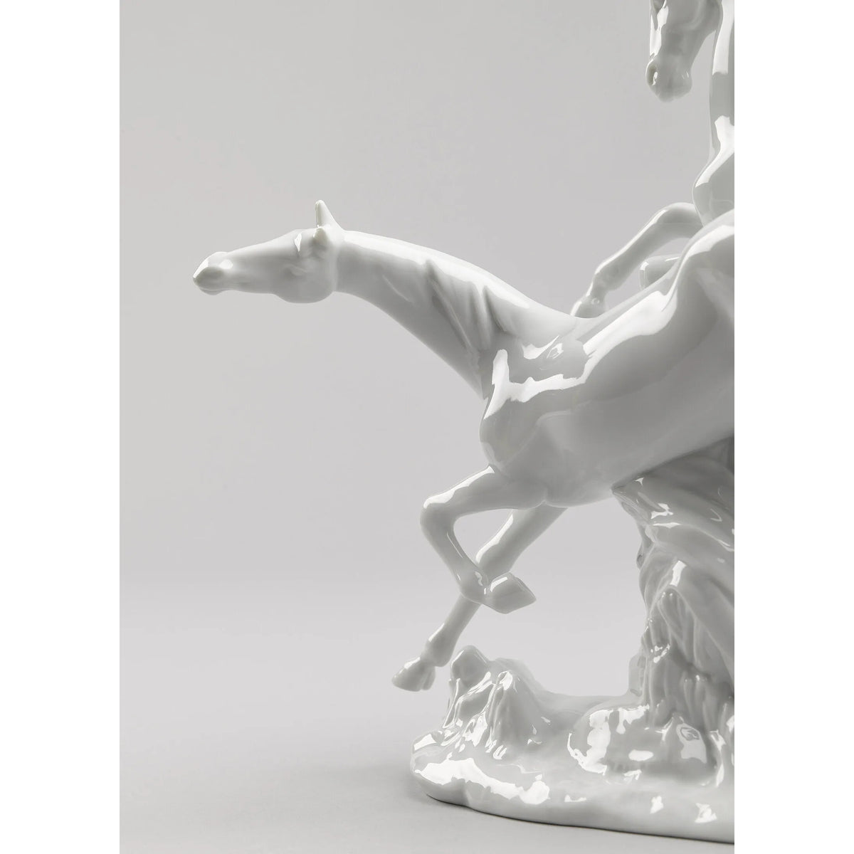 cavalli Lladro 1008682 cavallo basso vs sx.jpg