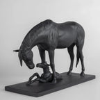 cavalla con puledro Lladro 1012560 fronte dx.jpg