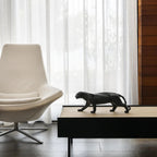 Pantera nera opaco 1009299 Lladro ambientata.jpg