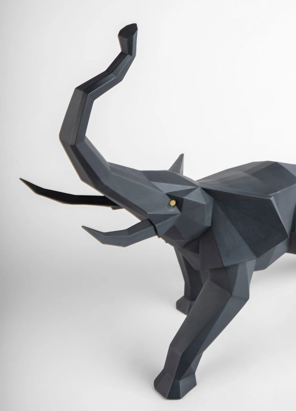elefante nero opaco 1009559 Lladro dall'alto.jpg