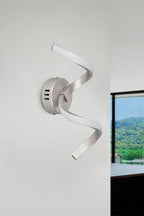 lampada parete intreccio rossini ambientata.jpg