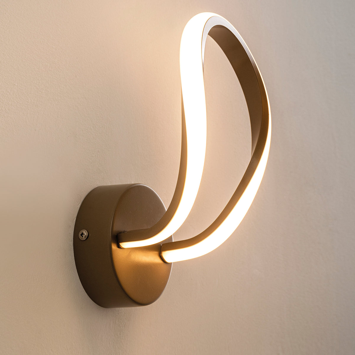lampada parete Savoy ambientata Rossini.jpg