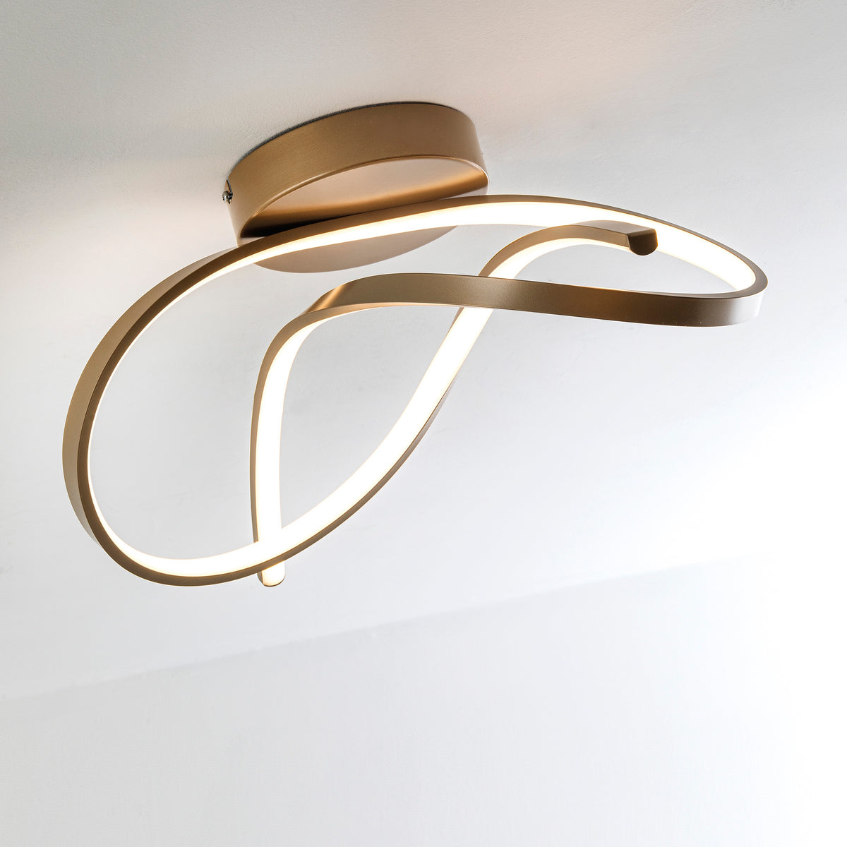 lampada soffitto Savoy ambientata Rossini.jpg