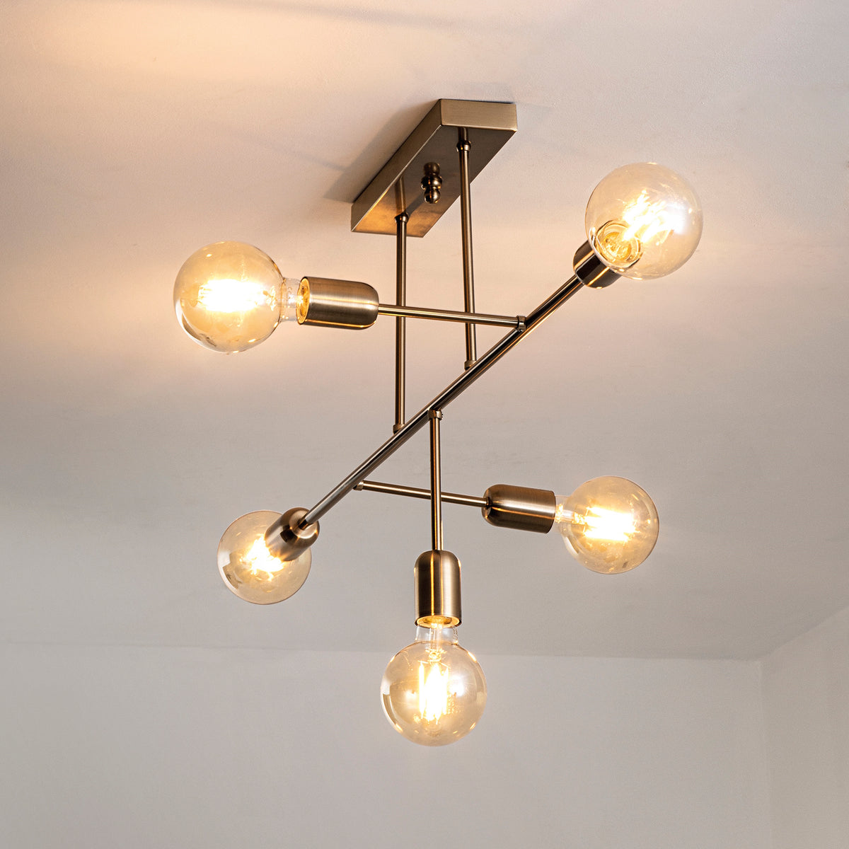 lampada soffitto Valo ambientata.jpg.jpg