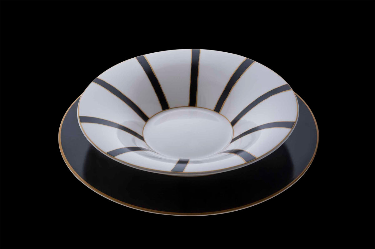 piatti striche nero oro Geminiano Cozzi Venezia 1765.jpg