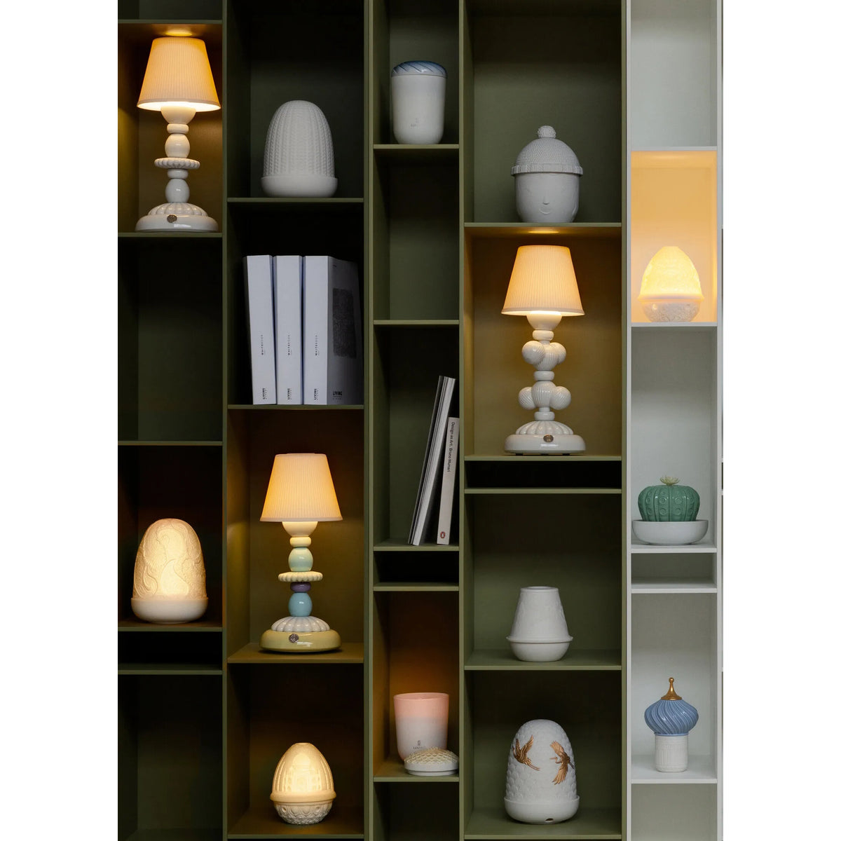 lampade da tavolo firefly Lladrò ambientate.jpg