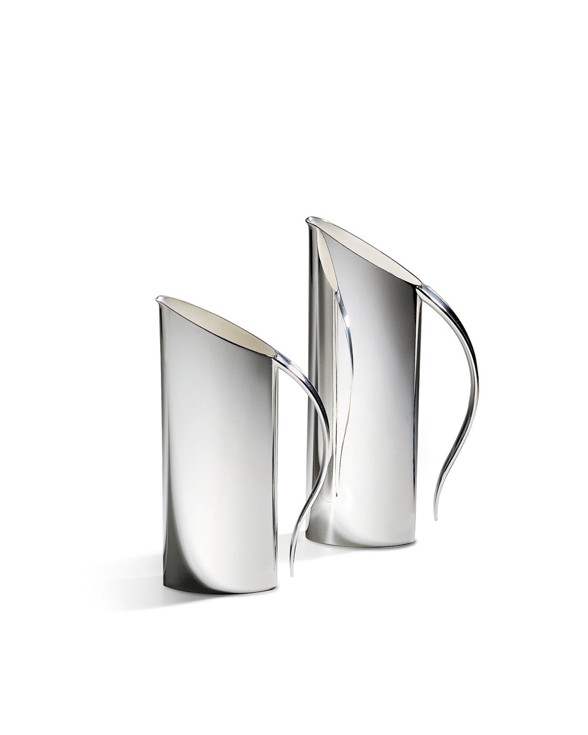caraffa Iside in ottone argentato mesa.jpg