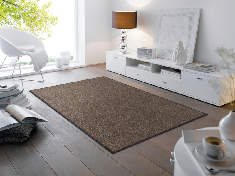 tappeto brown 120x180cm kleen tex ambientato.jpg